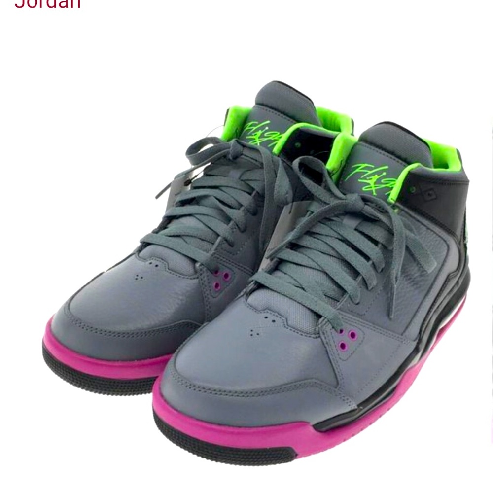 Flight cool grey tennis shoes, size 5Y